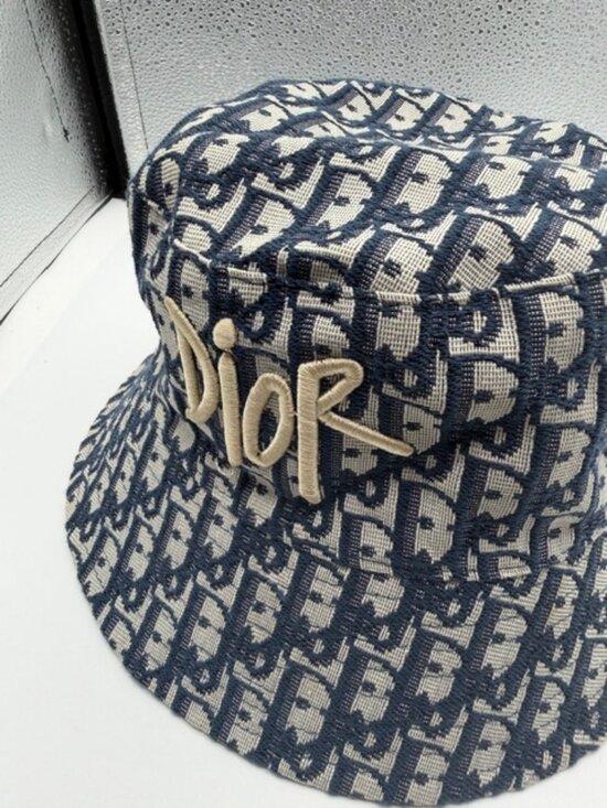 DIOR BUCKIET HAT